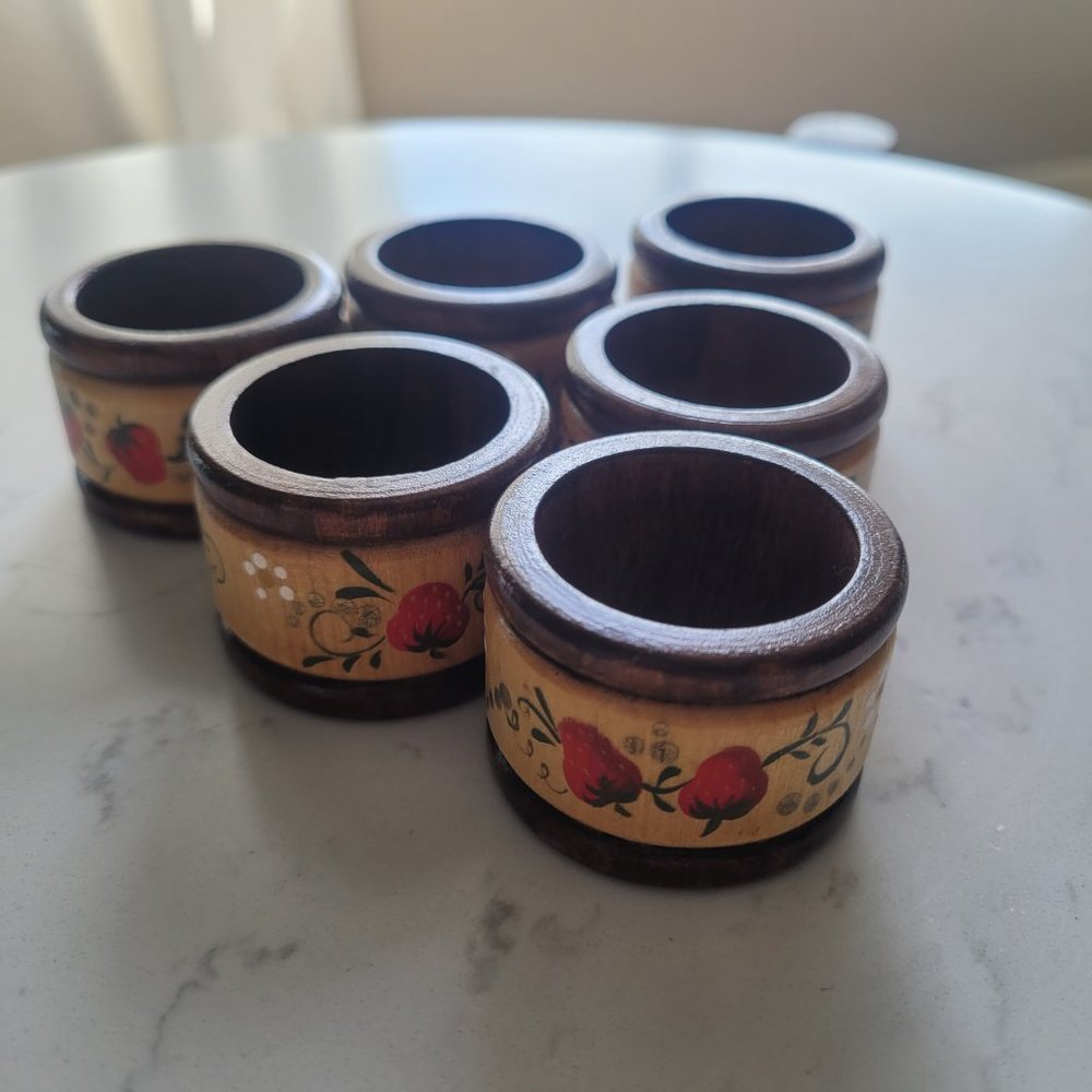 Vintage Wooden Hand Painted Napkin Rings Country Farm 6 pcs